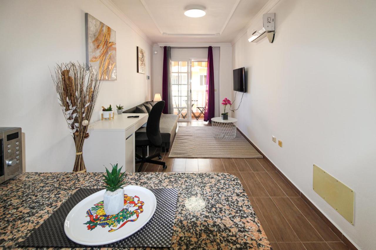 Beautiful Renovated Apartment With Air Conditioning Just Steps From The Sea In Playa San Juan Extérieur photo