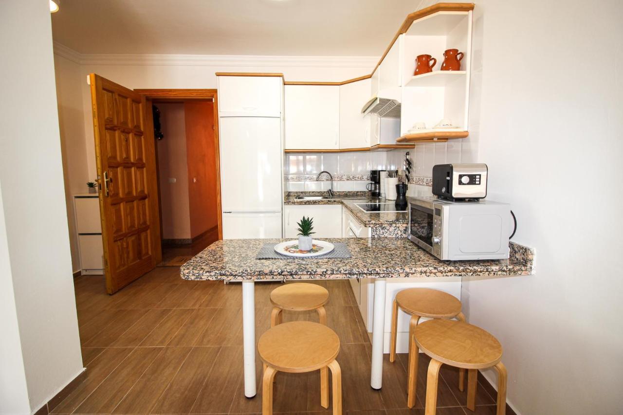 Beautiful Renovated Apartment With Air Conditioning Just Steps From The Sea In Playa San Juan Extérieur photo