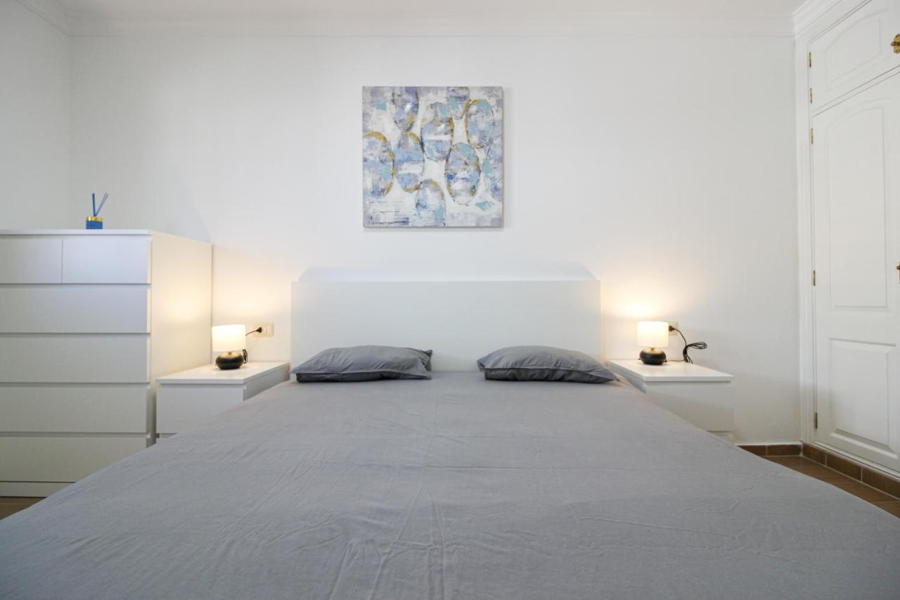 Beautiful Renovated Apartment With Air Conditioning Just Steps From The Sea In Playa San Juan Extérieur photo